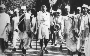Demonstrators promoting Swadeshi goods during the 1905 movement